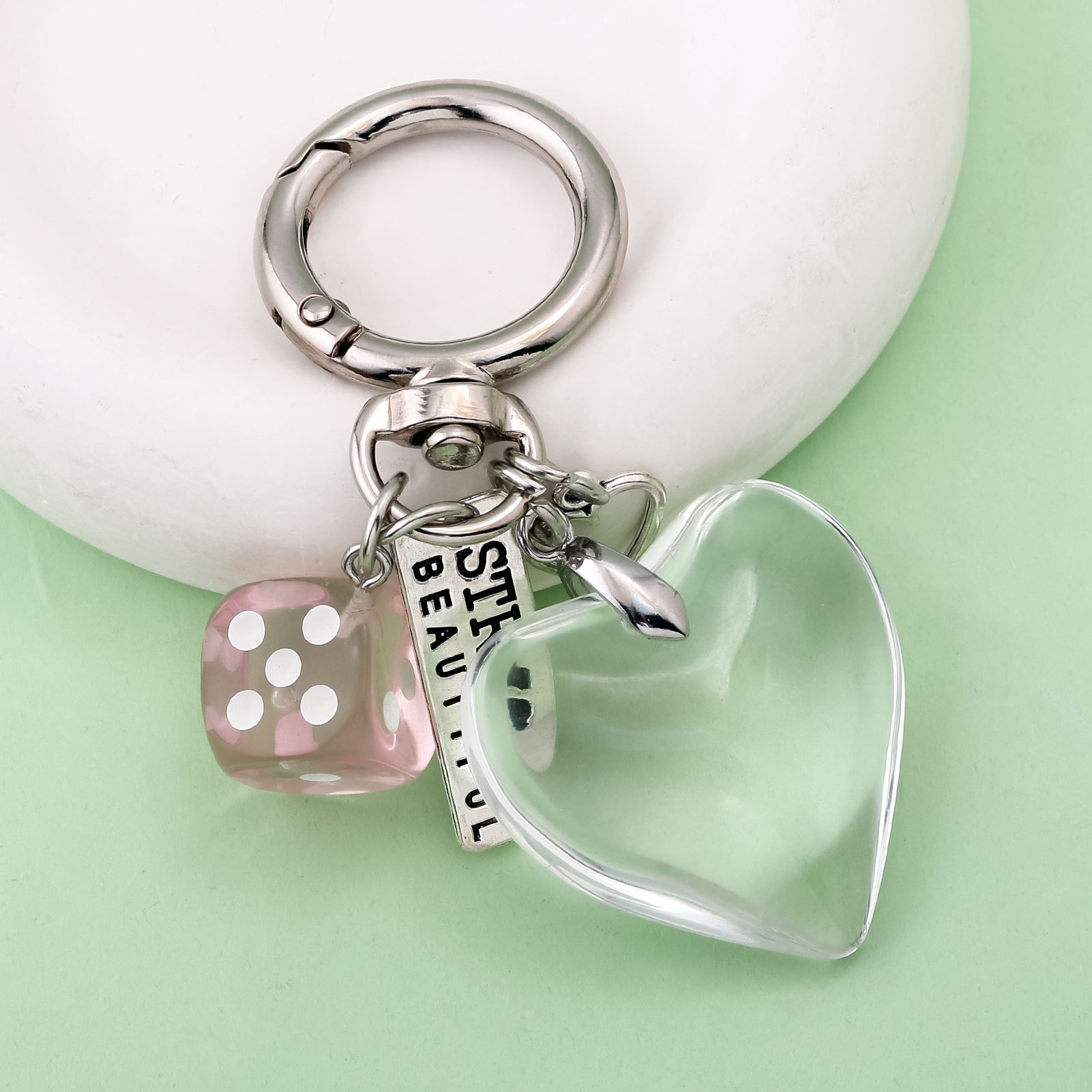 新款日韩ins树脂大号爱心钥匙扣骰子包包挂件挂坠情人节情侣挂件产品图