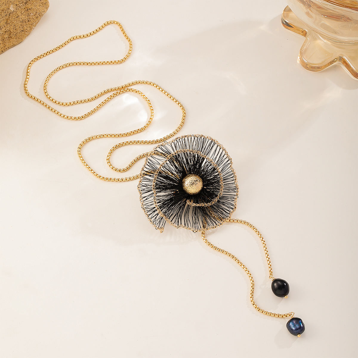 铜丝手工勾丝山茶花耳环项链套装轻奢高级感镶嵌珍珠耳饰套装首饰产品图