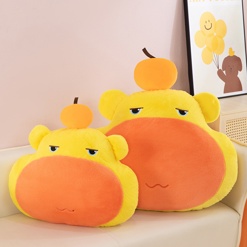 公仔抱枕实物图