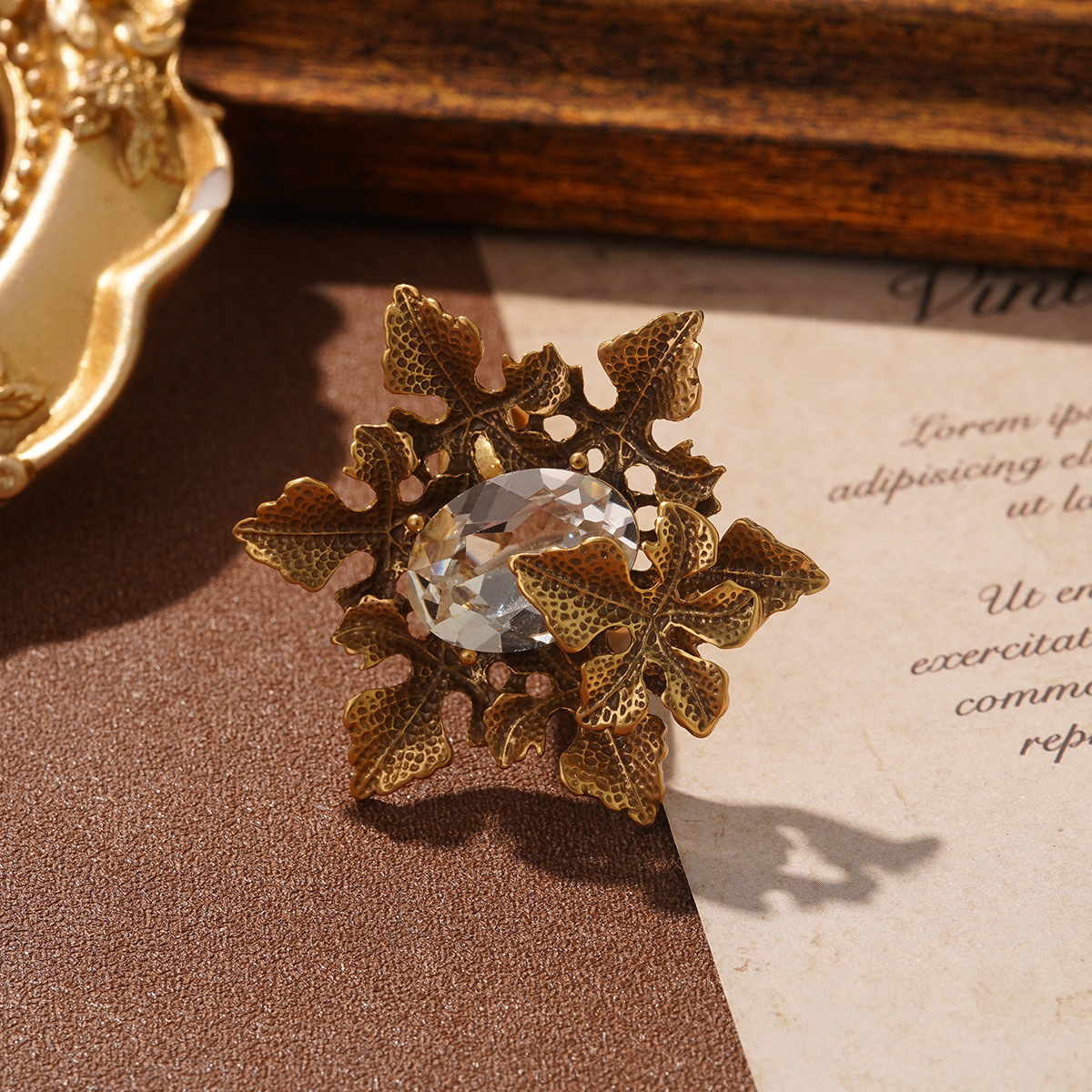 European and American cross-border jewelry design, Russian gold irregular ring, niche court style vintage light luxury ring details Picture