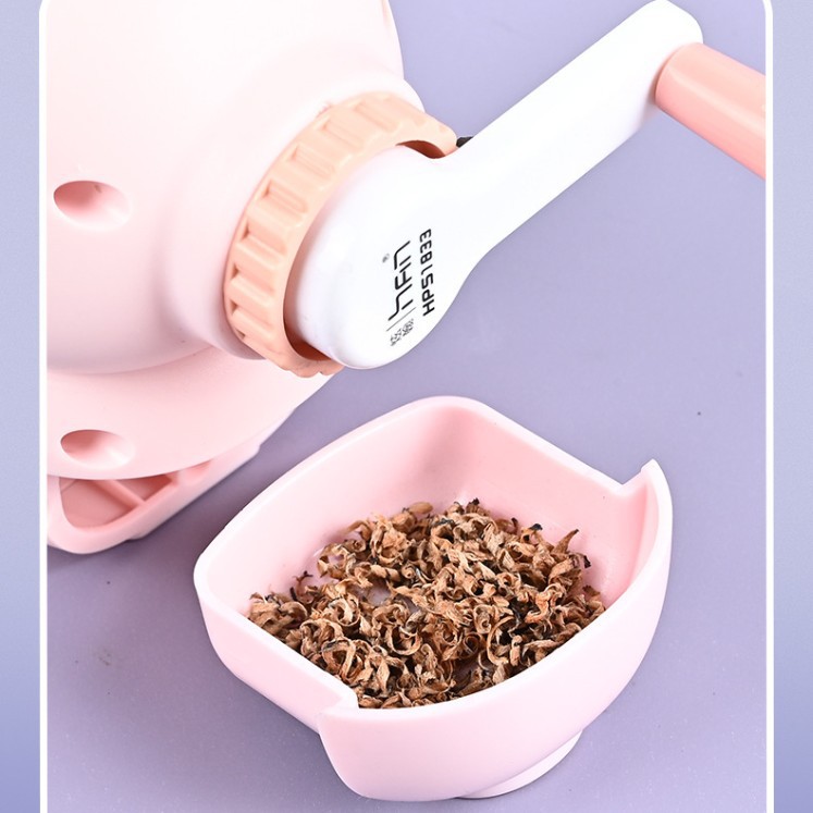 A little whale-shaped forward pen sharpener, a cartoon pencil sharpener specially designed for students, an automatic lead feed hand-cranked pen sharpener Application Scenario