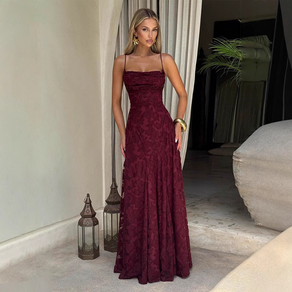 New fashionable and versatile women's clothing in the European and American style from cross-border Amazon, featuring a spicy girl style and a sexy Burgundy halter dress full figure