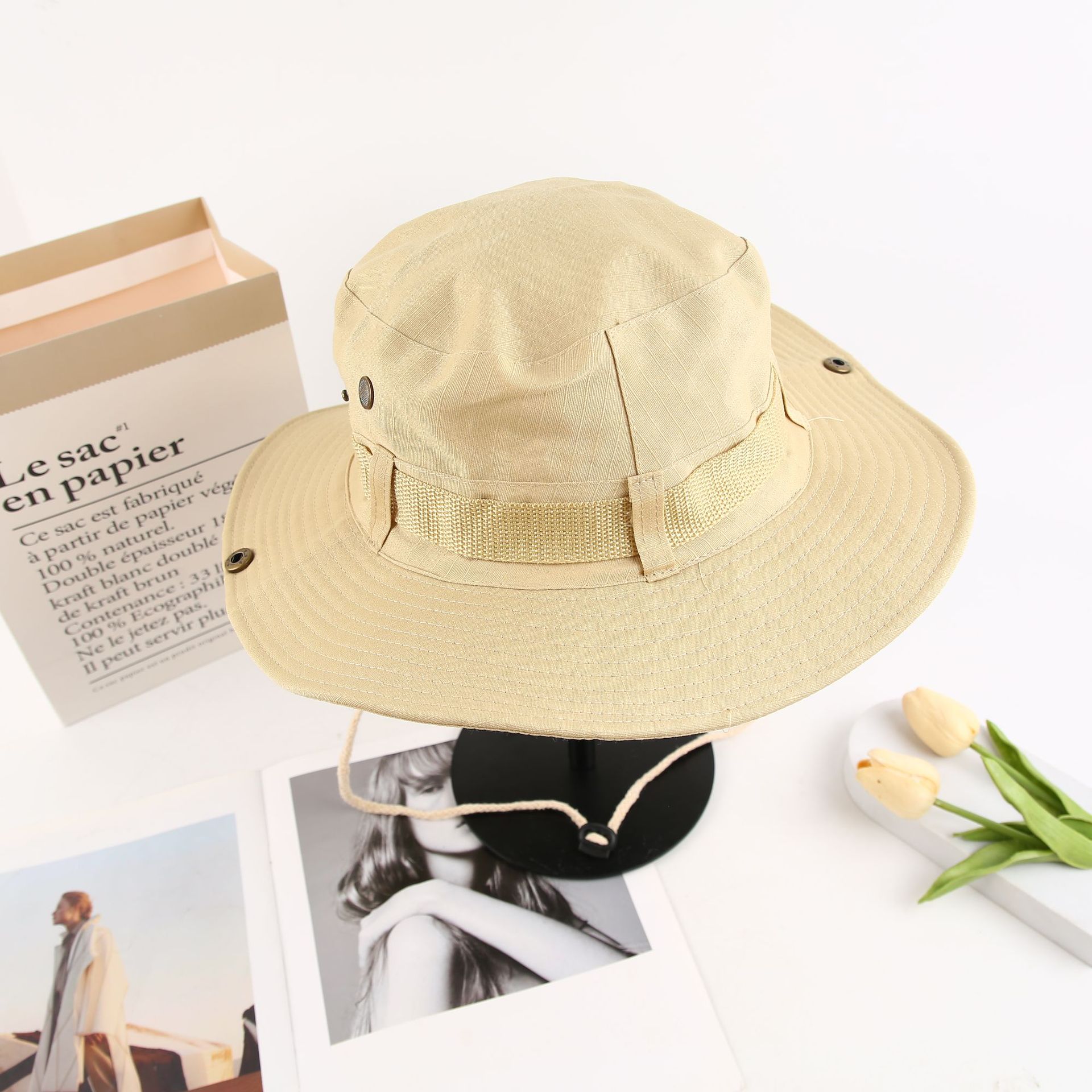 Japanese-style wide-brimmed fisherman hats, travel and camping, western cowboy hats, women's outdoor mountain climbing and fishing hats, men's sun protection and sun protection hats Application Scenario