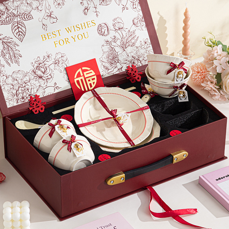 陶瓷餐具简约高颜值陶瓷碗乔迁新婚礼物高档碗碟套装结婚礼盒套装陶瓷餐具产品图