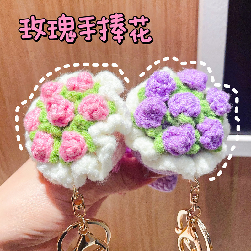 Woolen hand-held bouquet sunflower keychain pendant, artificial rose hand-crocheted ins-style bag hanging accessory Specification image