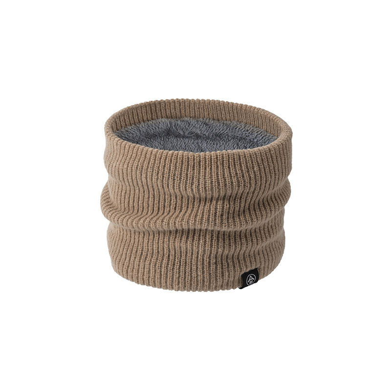 One-piece consignment for Japan and South Korea travel cycling warm face masks, knitted neck protecters, autumn and winter men's and women's same style, popular fleece and thickened scarves, wholesale from street stalls Item Picture