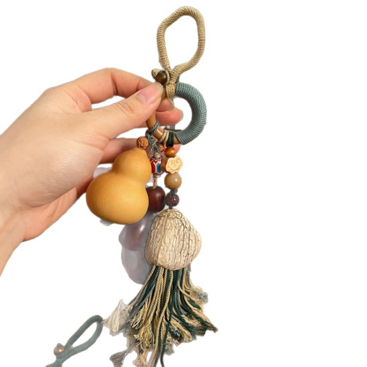 New Chinese-style natural full-wish seed string, Bodhi fruit shell wrapped pendant, keychain woven, retro ethnic style Item Picture
