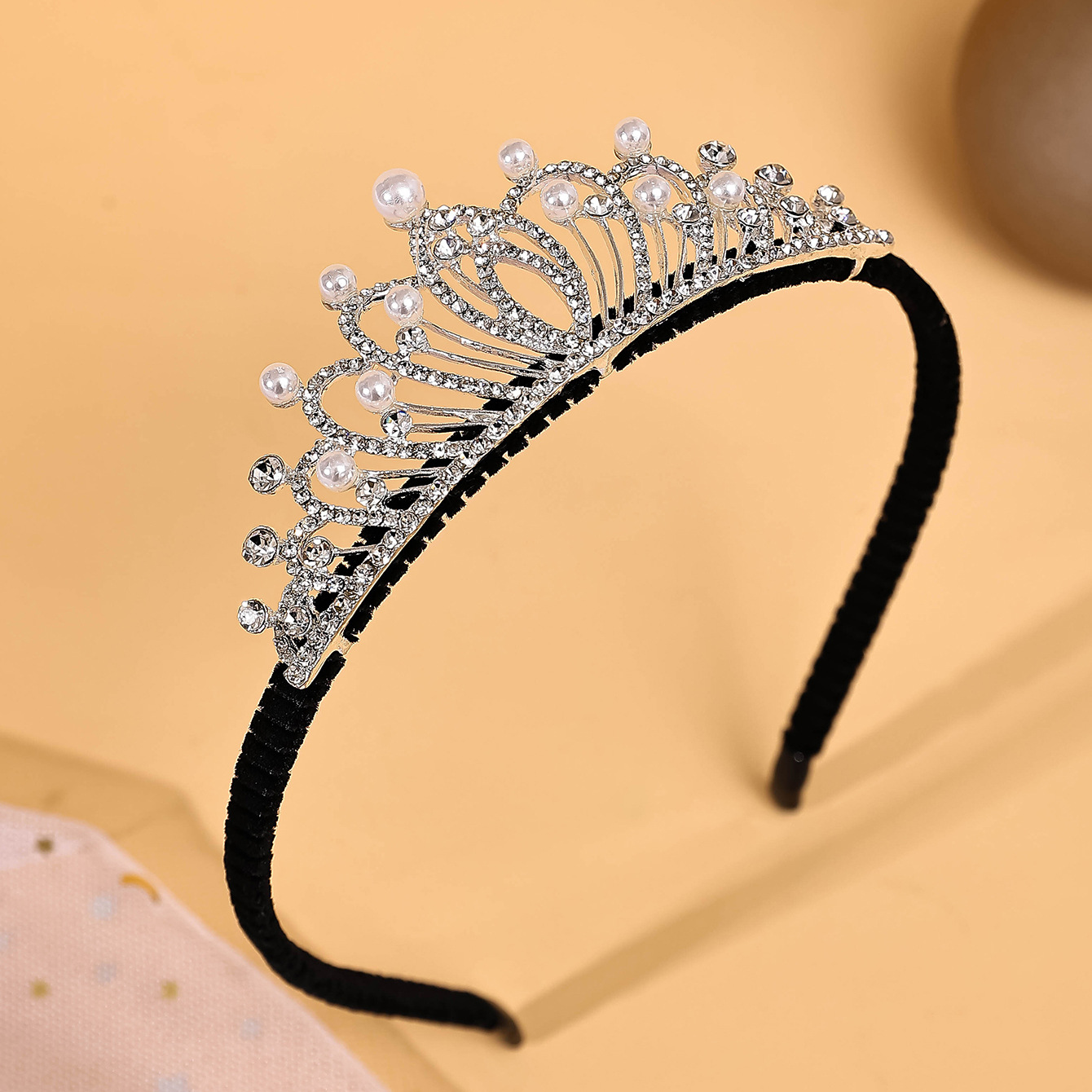 Korean children's crown headband, anti-slip and hair-pressing for girls, cute princess girl headwear, crystal little girl crown performance details Picture
