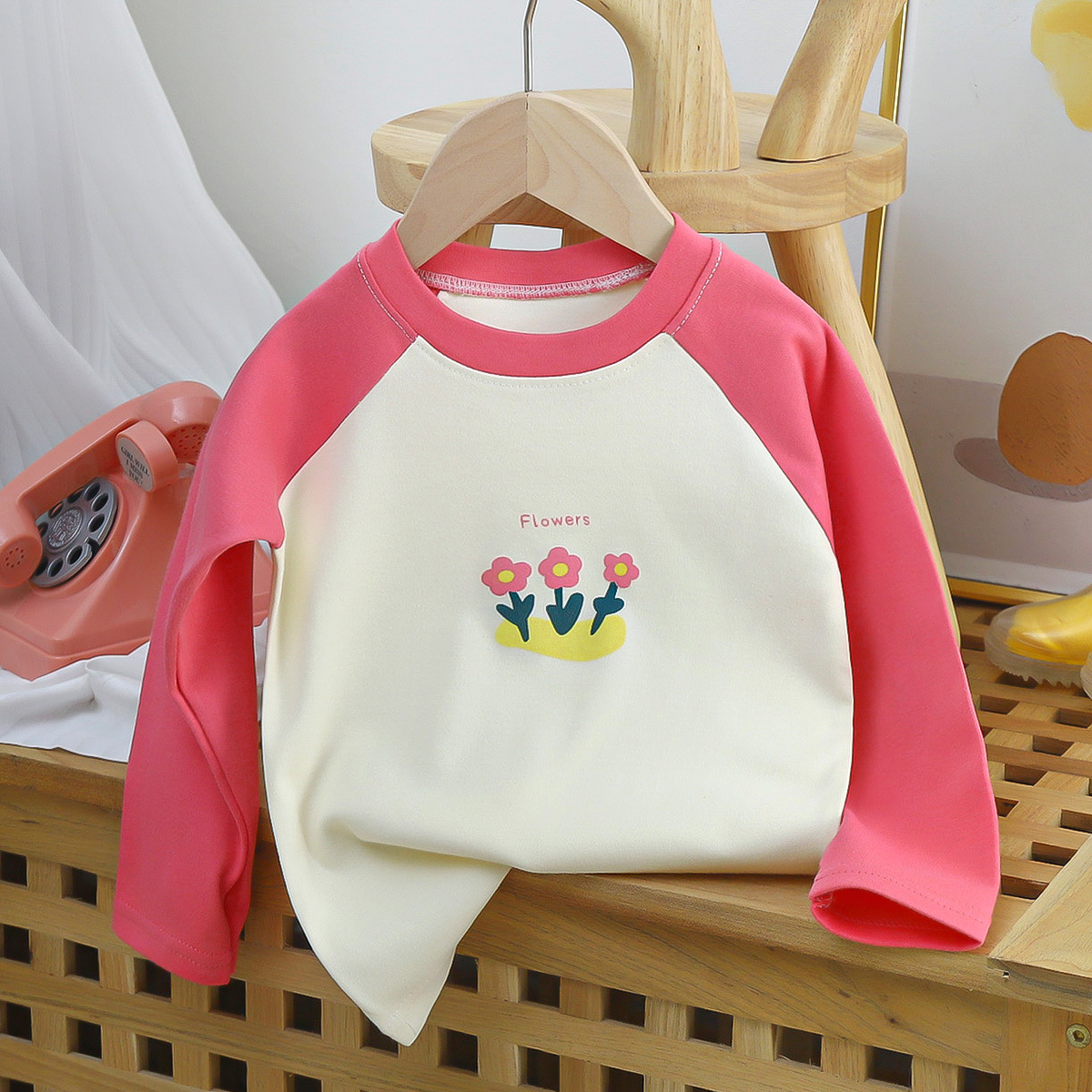 Children's long-sleeved T-shirt, new pure cotton baby base layer, knitted sweater, boys' long Johns, Korean version, 1-year old children's clothing wholesale Application Scenario