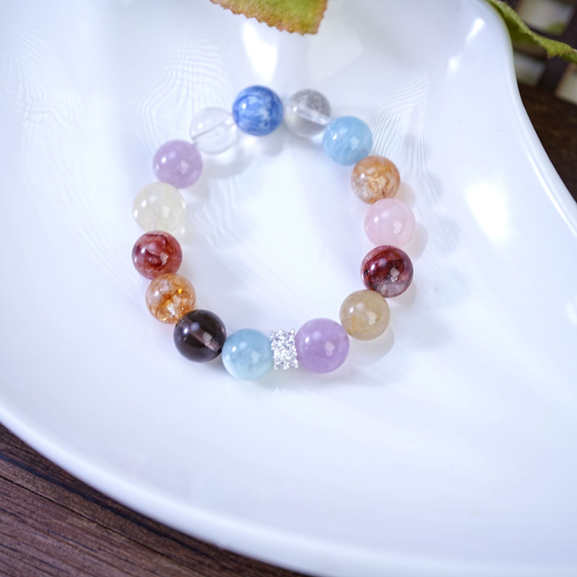 Natural blue crystal multi-treasure crystal beaded bracelet, dopamine light luxury sweet design women's bracelet, wealth-attracting accessory Application Scenario