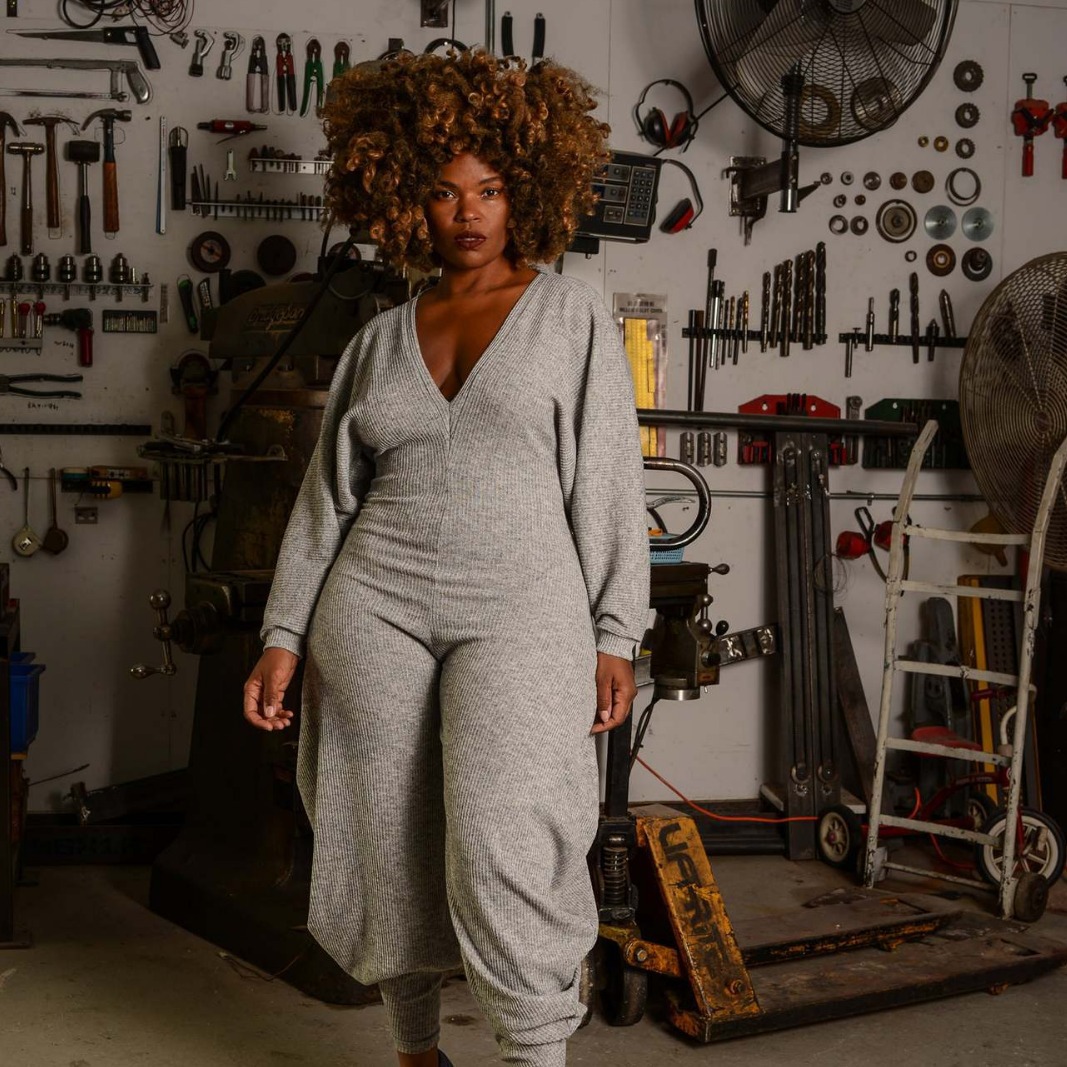 D8615 Autumn new style pit stripe solid color patchwork jumpsuit is a hot-selling item in stock on Amazon's independent store and international store Specification drawing