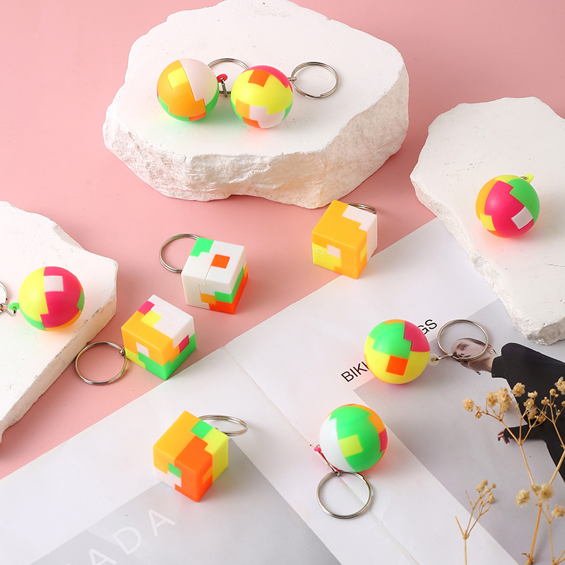 跨境热销孔明锁鲁班锁益智迷你积木创意拼装球玩具魔方球DIY钥匙详情图3
