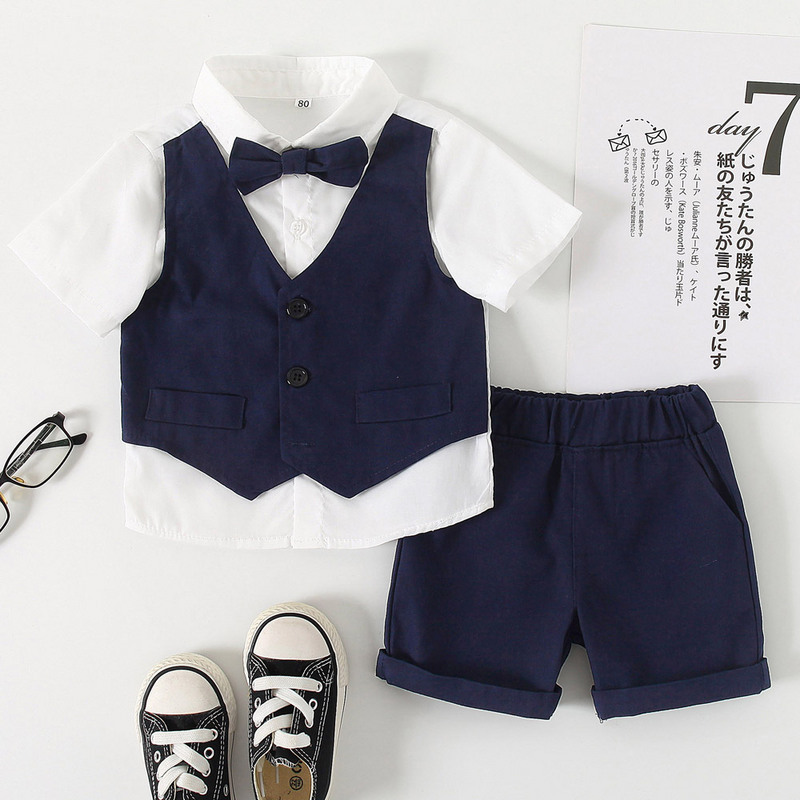 Back-to-school season boys' Korean-style small suits, summer new children's short-sleeved shirts, fake vests, graduation gowns, children's sets
