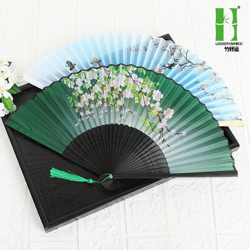 扇子/檀木扇/折叠扇/工艺折扇/扇子女夏季中国风产品图