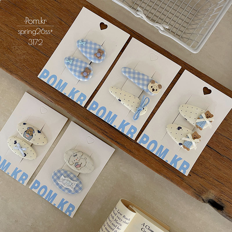 New Korean-style cartoon bear fabric hair clips for children, cute side-cut bangs clips, baby bye-bye clips Application Scenario