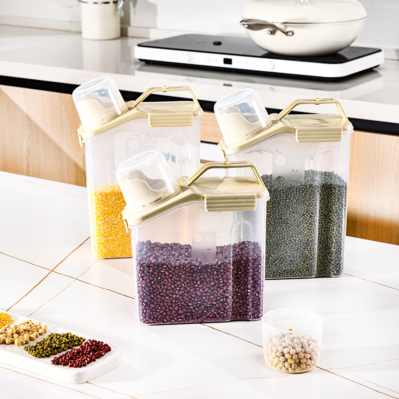 Transparent plastic kitchen storage sealed jars, fresh-keeping boxes, and glass LIDS for soaking wine bottles