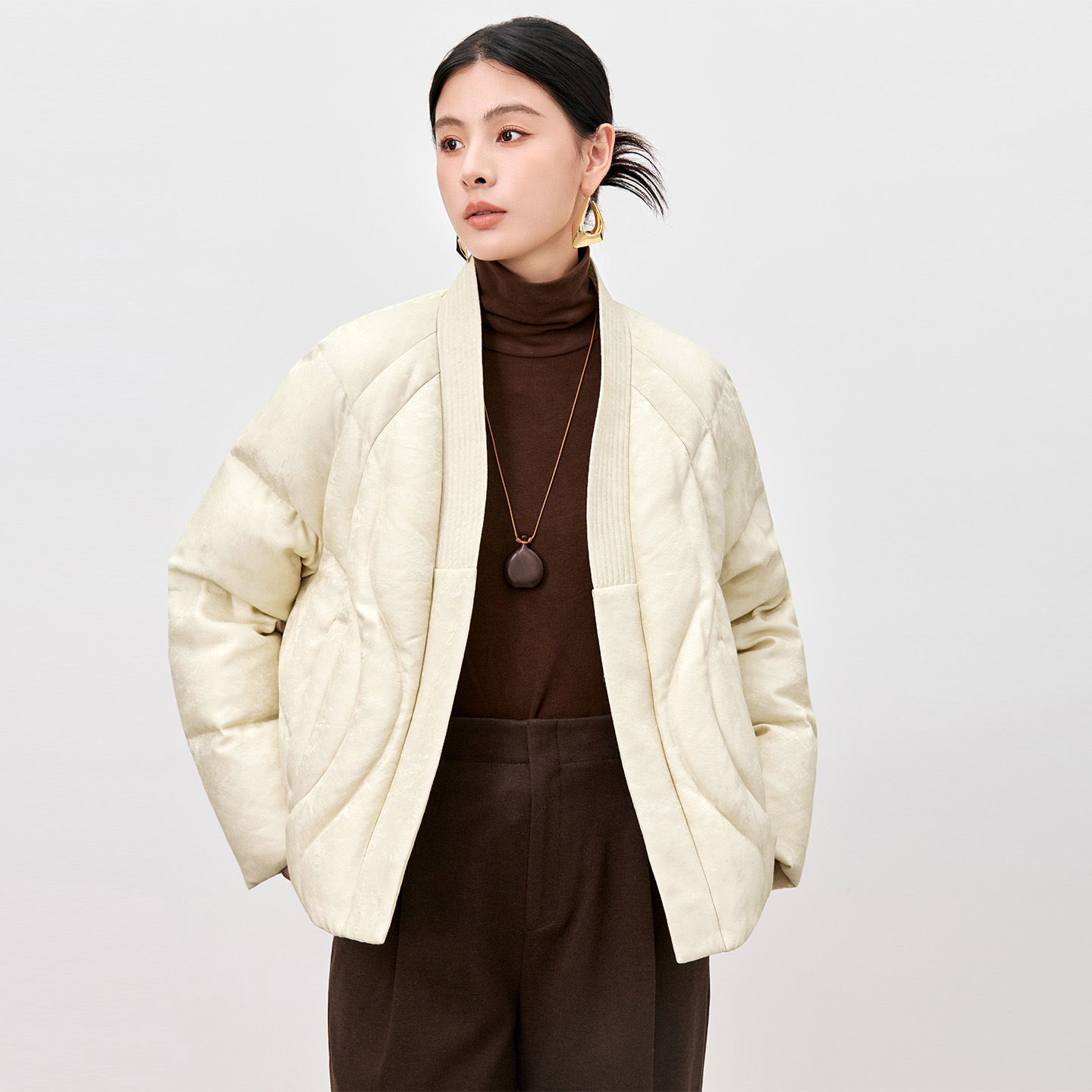 New loose cloud-shaped cream puffs for women's autumn and winter, thick and warm light luxury jacket for women 2113 details Picture