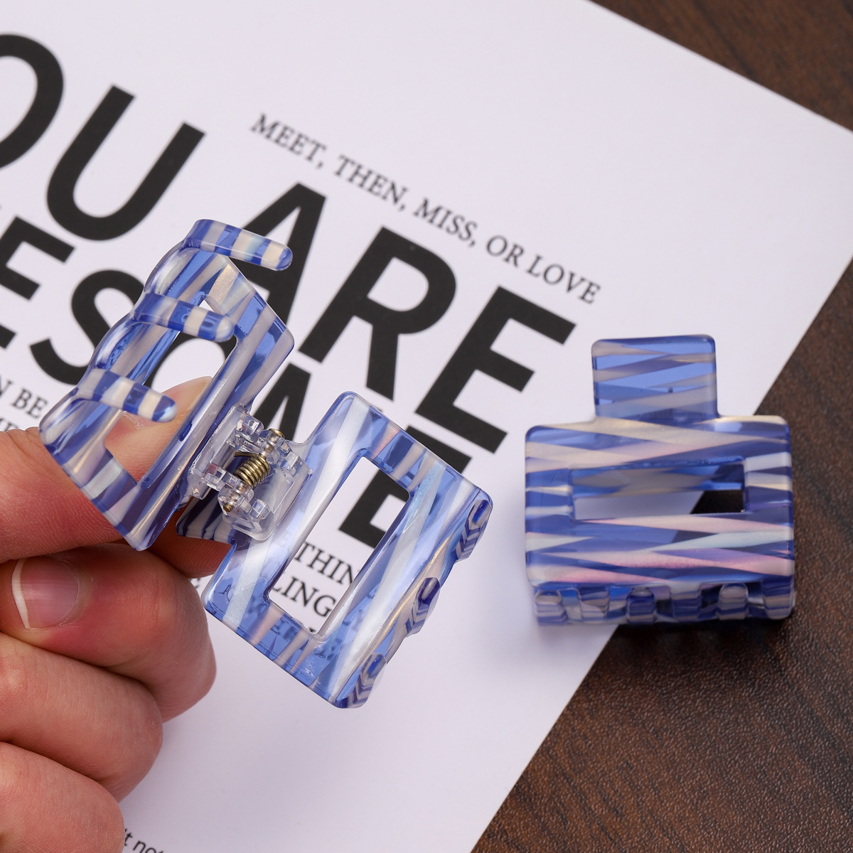Korean InS-style blue and white striped square grab clip, a niche design hair clip, half-tied hair shark clip accessory at the back of the head Application Scenario