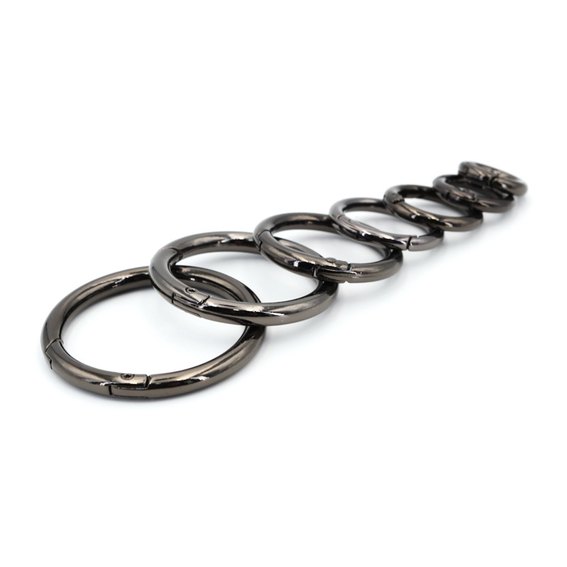 The manufacturer hung metal-plated circular buckle, open circular ring buckle, key accessory buckle, light gold zinc alloy spring ring Item Picture