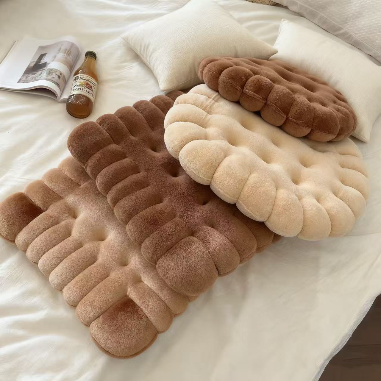 Milk wool biscuit seat cushion, bay window tatami lazy sofa, cute throw pillow, home seat cushion, long-sitting chair cushion details Picture