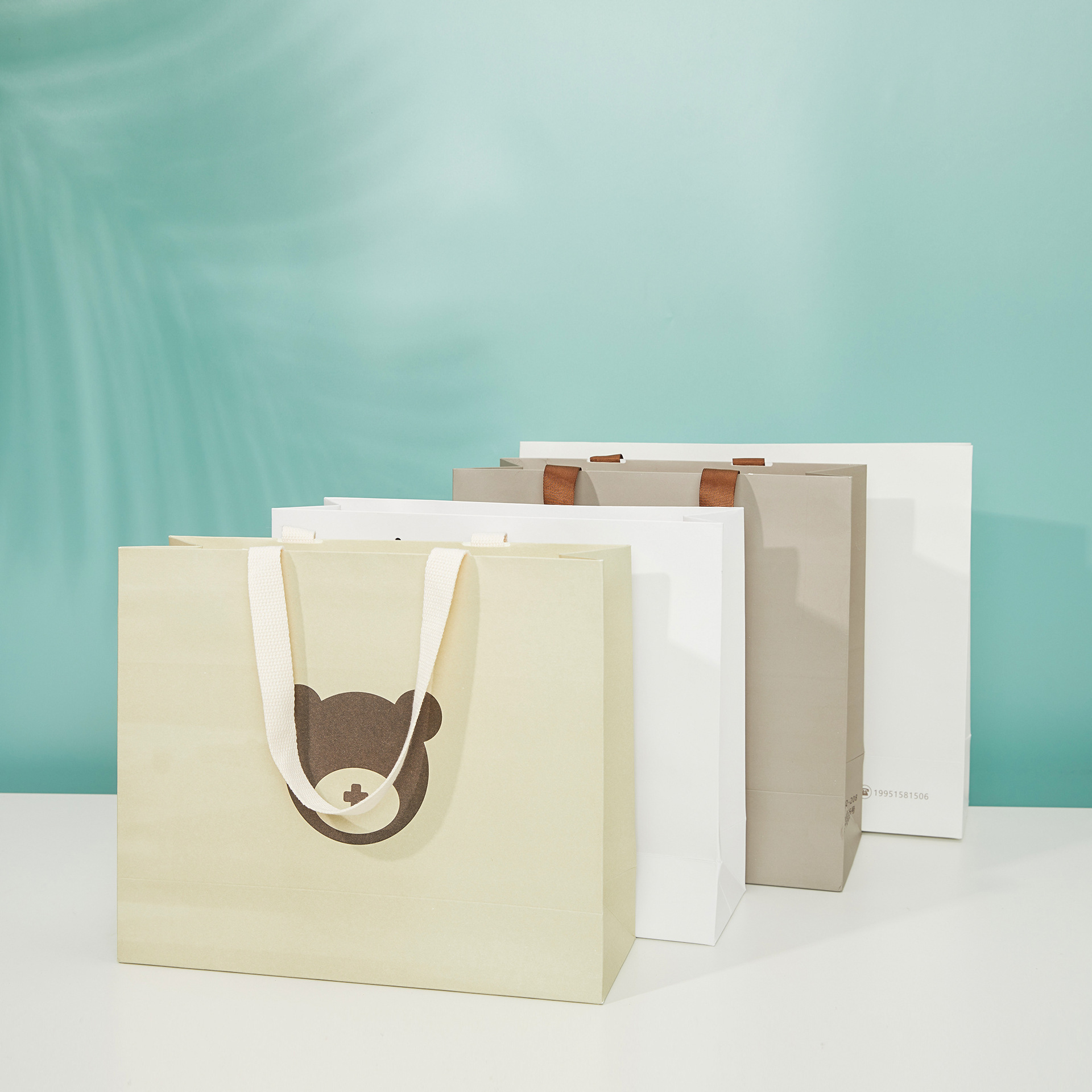 Customized white card paper and kraft paper handbags, takeout gift packaging paper bags, milk tea baking clothing bags wholesale details Picture