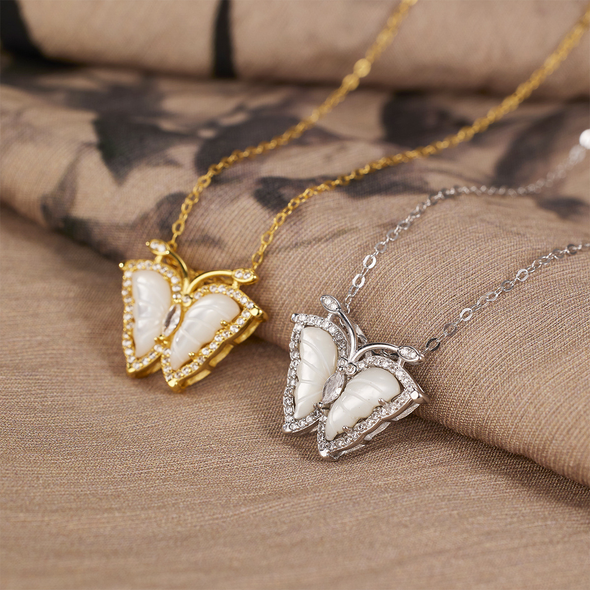 S925 sterling silver butterfly shell necklace, with ethnic style and unique design, women's collarbone chain, new Chinese-style jewelry wholesale Application Scenario
