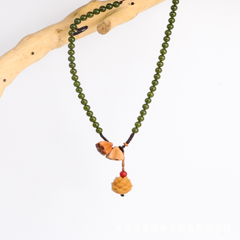 Elegant pearl short necklace, women's lanyard jewelry, classic, simple and elegant, versatile accessory Application Scenario