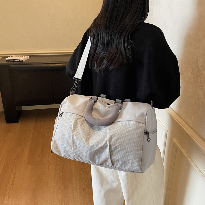 短途旅行包女轻便多功能斜挎运动健身包手提出差大容量收纳行李袋产品图