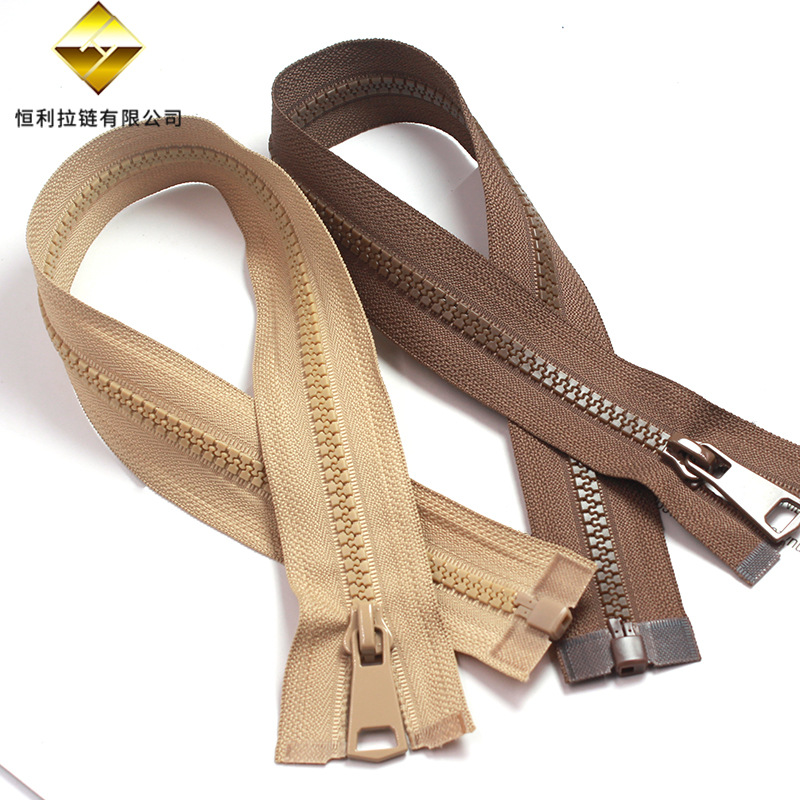 Customized multi-specification cosmetic bags, smooth front lapel No. 5 bags, rubber-toothed down jackets, open tail resin zippers Specification image