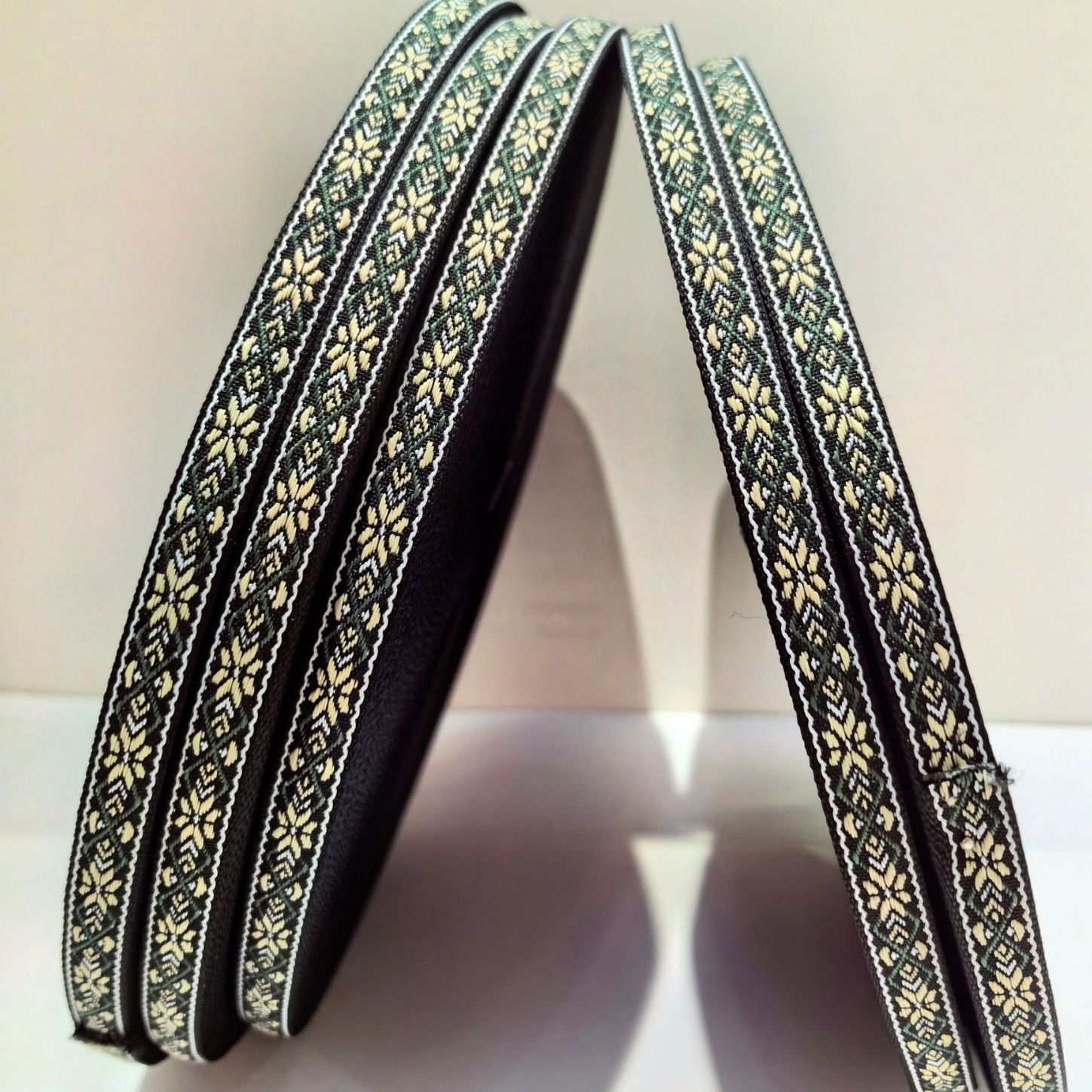 1cm hecho a mano DIY negro jacquard bordado correas adornos para el pelo tocados bolsas bandas laterales rendimiento accesorios de ropa al por mayor