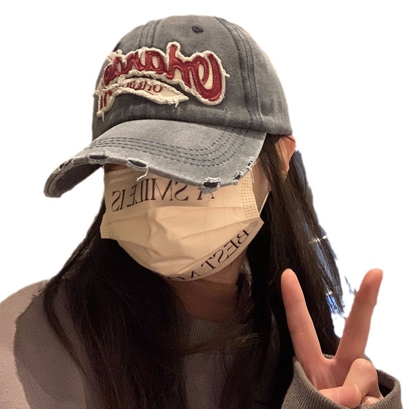 American retro distressed baseball cap for women, washed-out, ripped denim wide-brimmed baseball cap, face-showing small cap Item Picture
