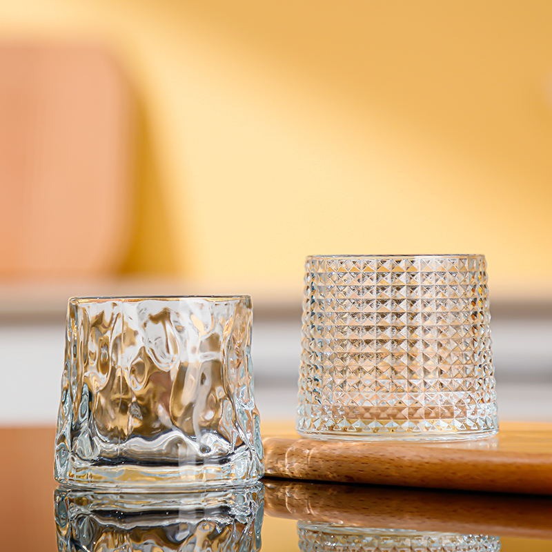 Wholesale creative whisky cups, household water cups, glass cups, foreign wine glasses, hammer-patterned cups, large-mouthed bars Specification image