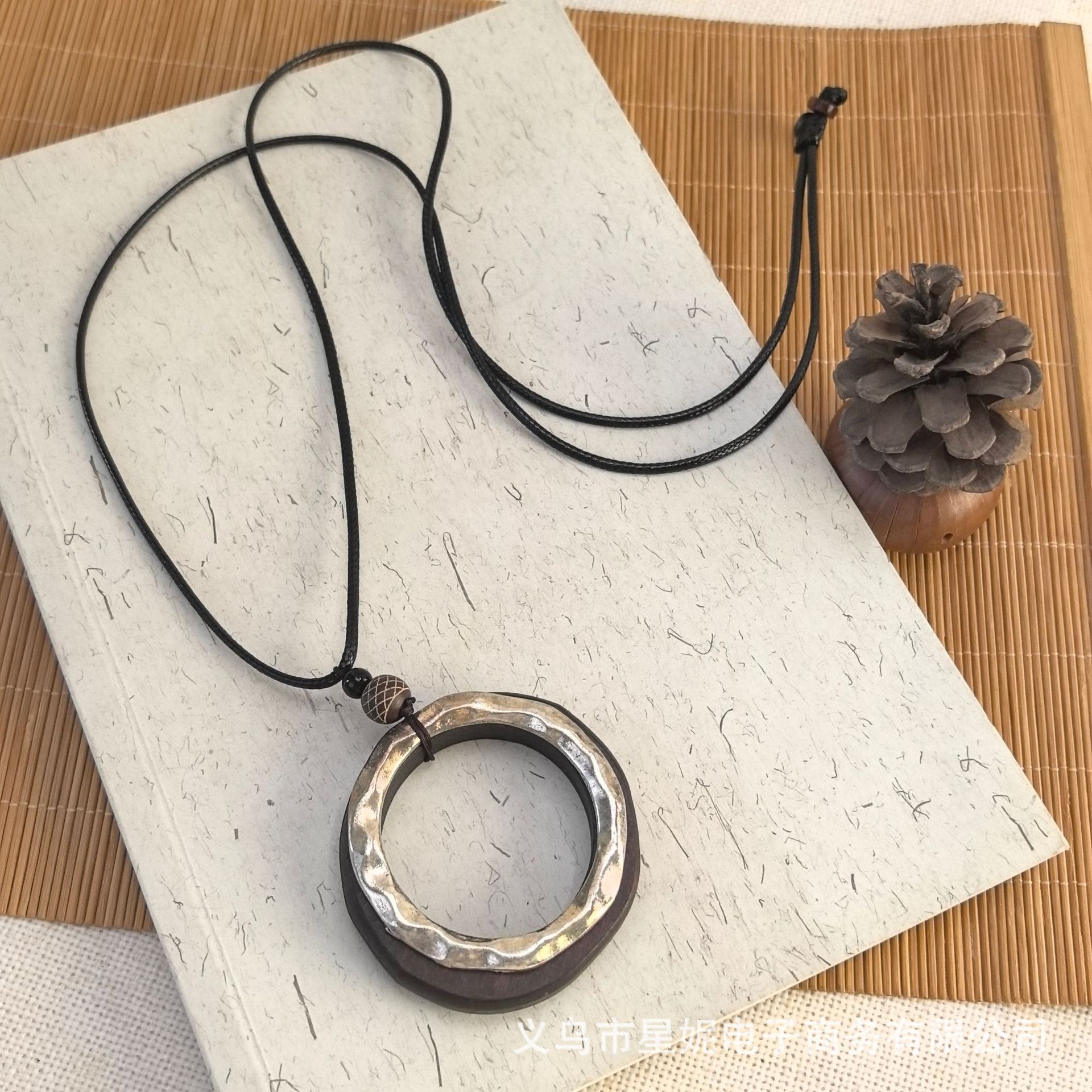 New foreign trade sandalwood alloy ring, retro leather rope, sweater chain, cotton and linen clothing pendant, long women's necklace Item Picture