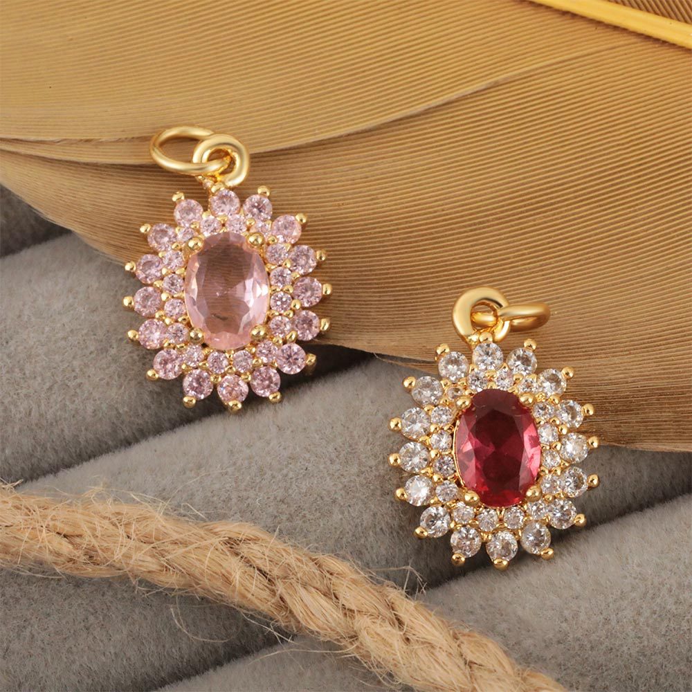 A new creative and luxurious diamond-encrusted pendant for women, a trendy Instagram style necklace, a sweet accessory, and a gift for festivals and parties Application Scenario