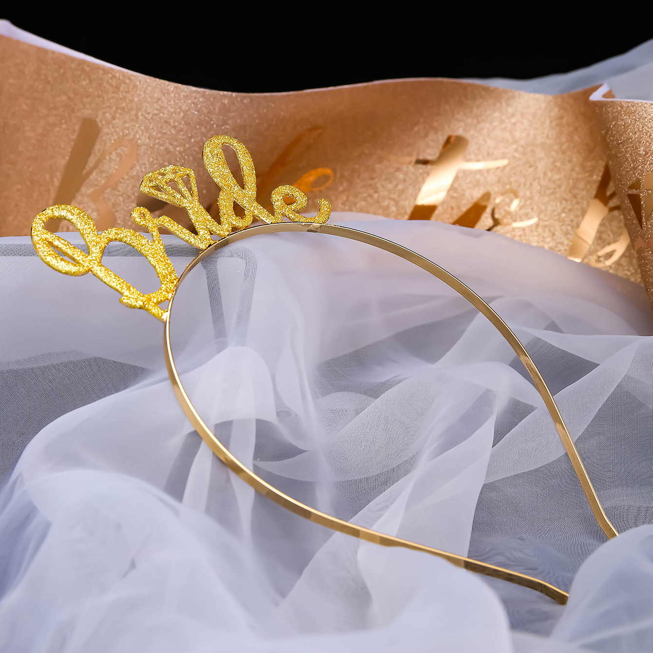 Factory direct sales of children's birthday headwear, popular baking decoration cake, crown party outfit, birthday party hair band Application Scenario