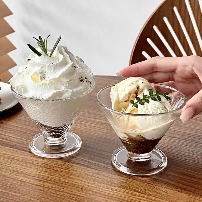 Retro niche vintage glass cups, household high-legged ice cream cups, dessert yogurt pudding cups, milkshake cups