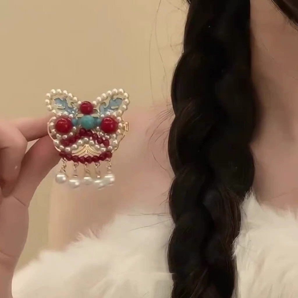 New Chinese-style New Year lion dance tassel hair clip for girls, festive and cute side bangs clip for babies, Hanfu headwear Specification image