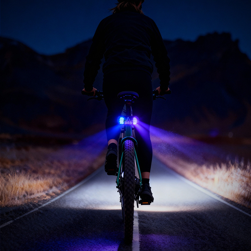 Smart LED bicycle taillights, automatic brake and steering warning DIY animation, universal warning lights for mountain and road bikes Application Scenario