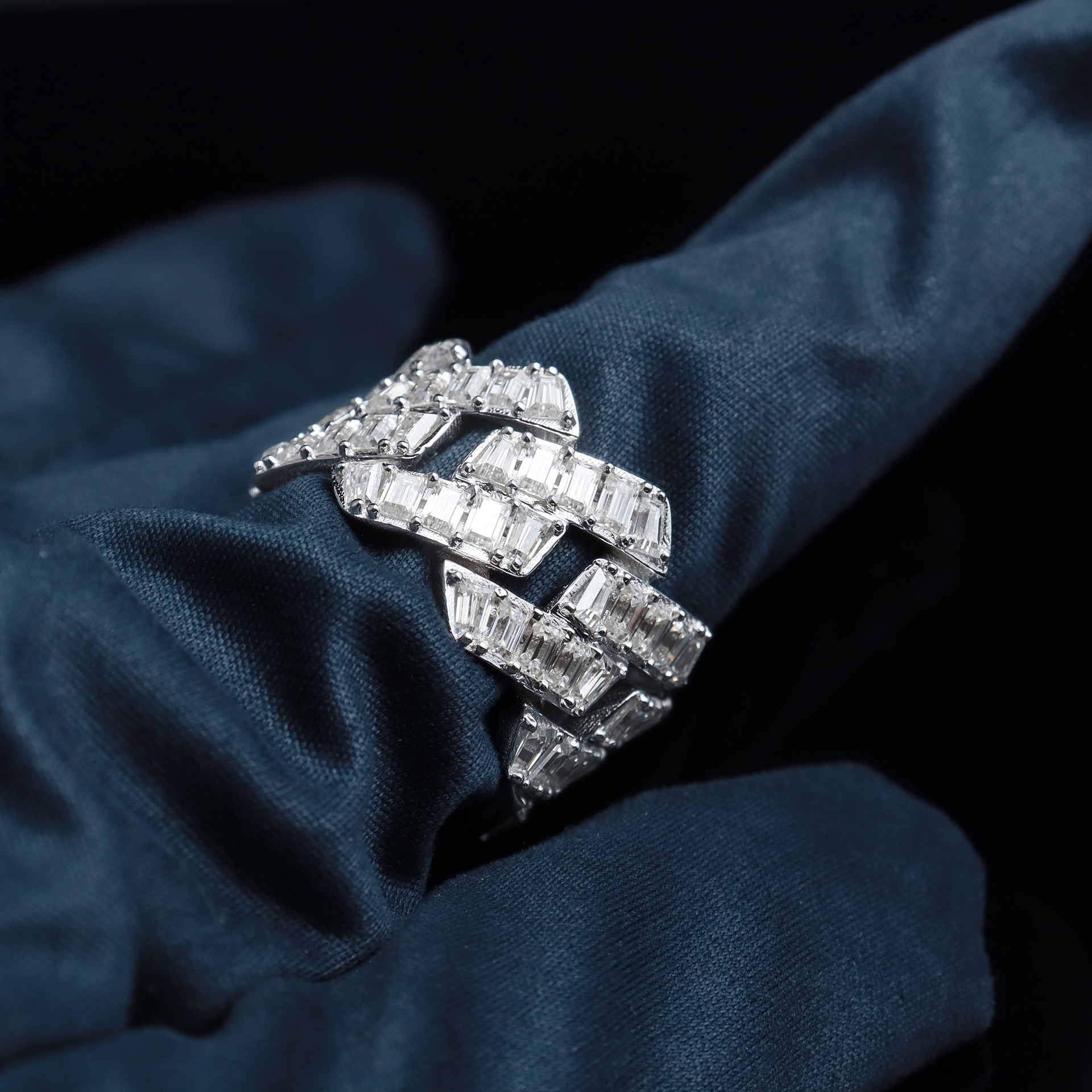 戒指/戒指女/铜微镶戒指/婚戒/银饰戒指细节图