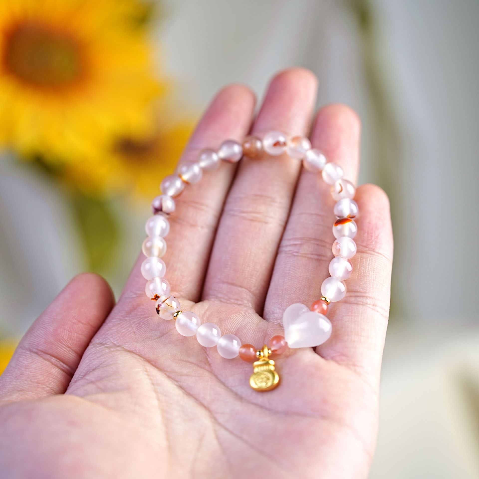 New Chinese-style natural cat's eye stone crystal bracelet for women, with a unique and high-end feel, light luxury, heart-shaped agate, and traditional Chinese style jewelry bracelet