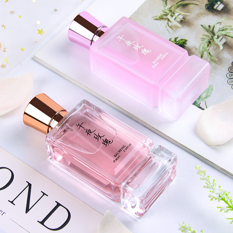 This is a delicate midnight rose perfume for women and men with a light and elegant passion fruit scent. It has a floral and lingering fragrance and is a cross-border bestseller details Picture