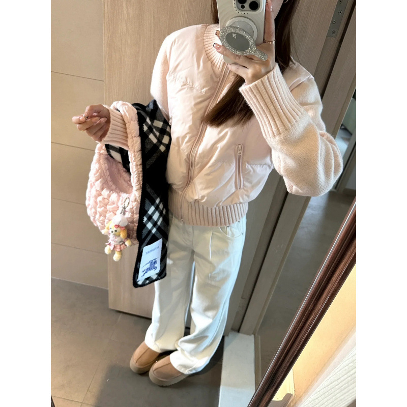 New short down jacket for women in autumn and winter 2025, thick knitted sleeves with white duck down, a light white coat for petite women details Picture