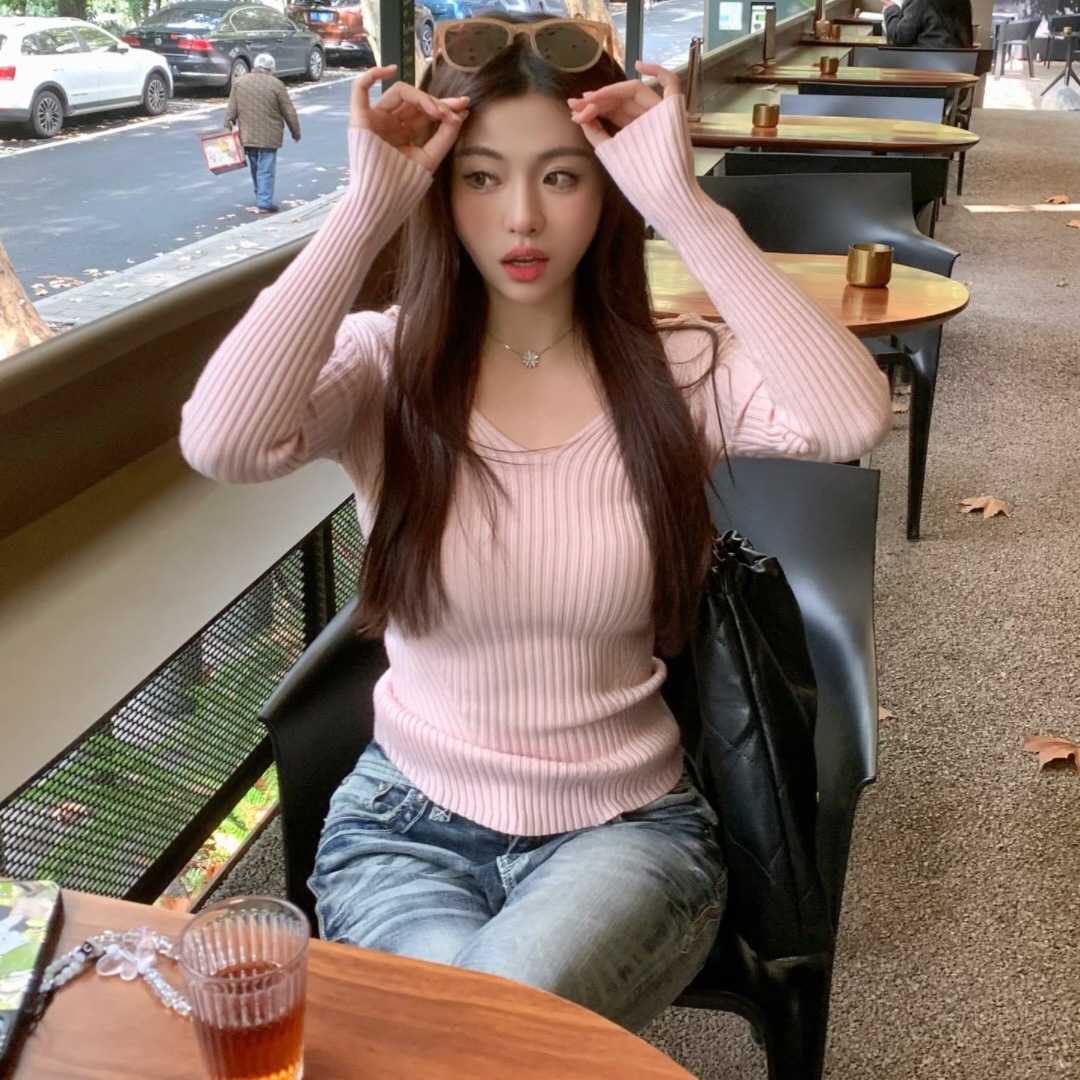 Spring and Autumn New style Pei Xiu Nu Zhi Halter pink sweater Fake two V-neck pure style base knitted sweater 2107