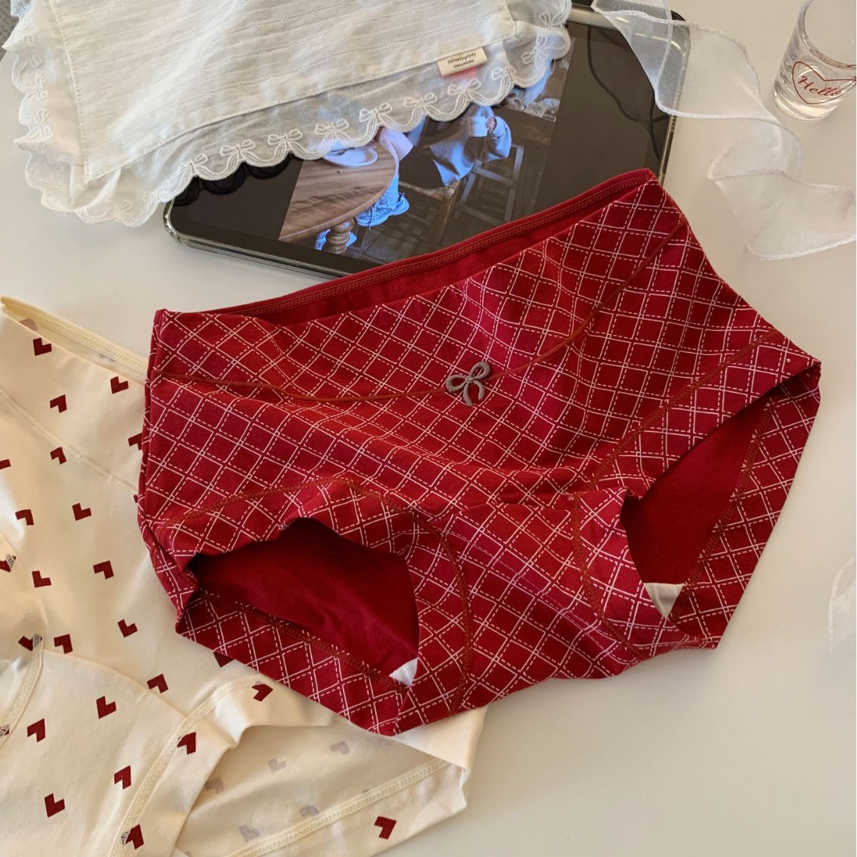 女士三角裤实物图