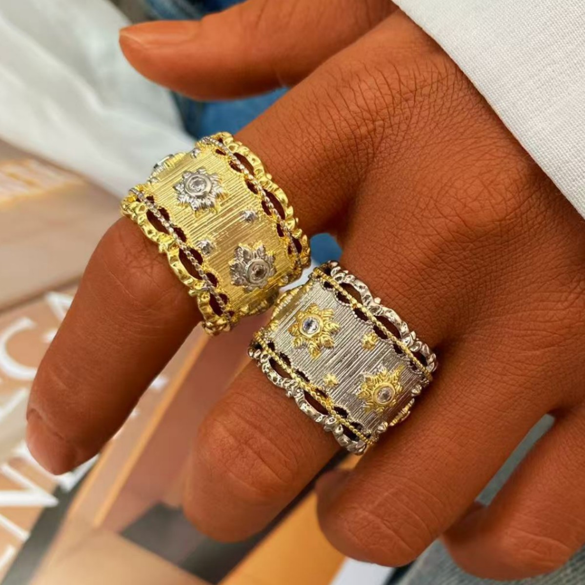 Medieval court-style brushed craftsmanship, high-end vintage cloche ring bracelet, fashionable, exquisite and trendy set details Picture