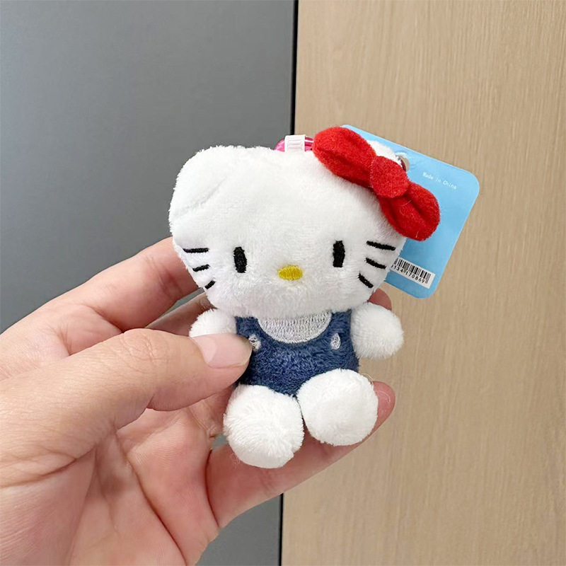 新款爱心扣凯蒂猫挂件可爱卡通钥匙扣玩偶公仔挂饰包包挂件小饰品细节图