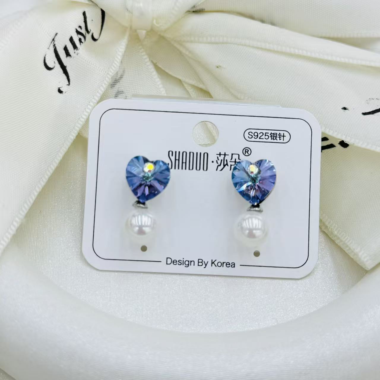 S925 Silver Needle Heart-shaped Crystal Shi Family Pearl Earrings, a unique Korean-style design for women, versatile and elegant stud earrings
