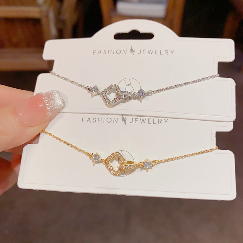 小众时尚个性独特设计感锆石四叶花相扣手链轻奢简约百搭手饰批发