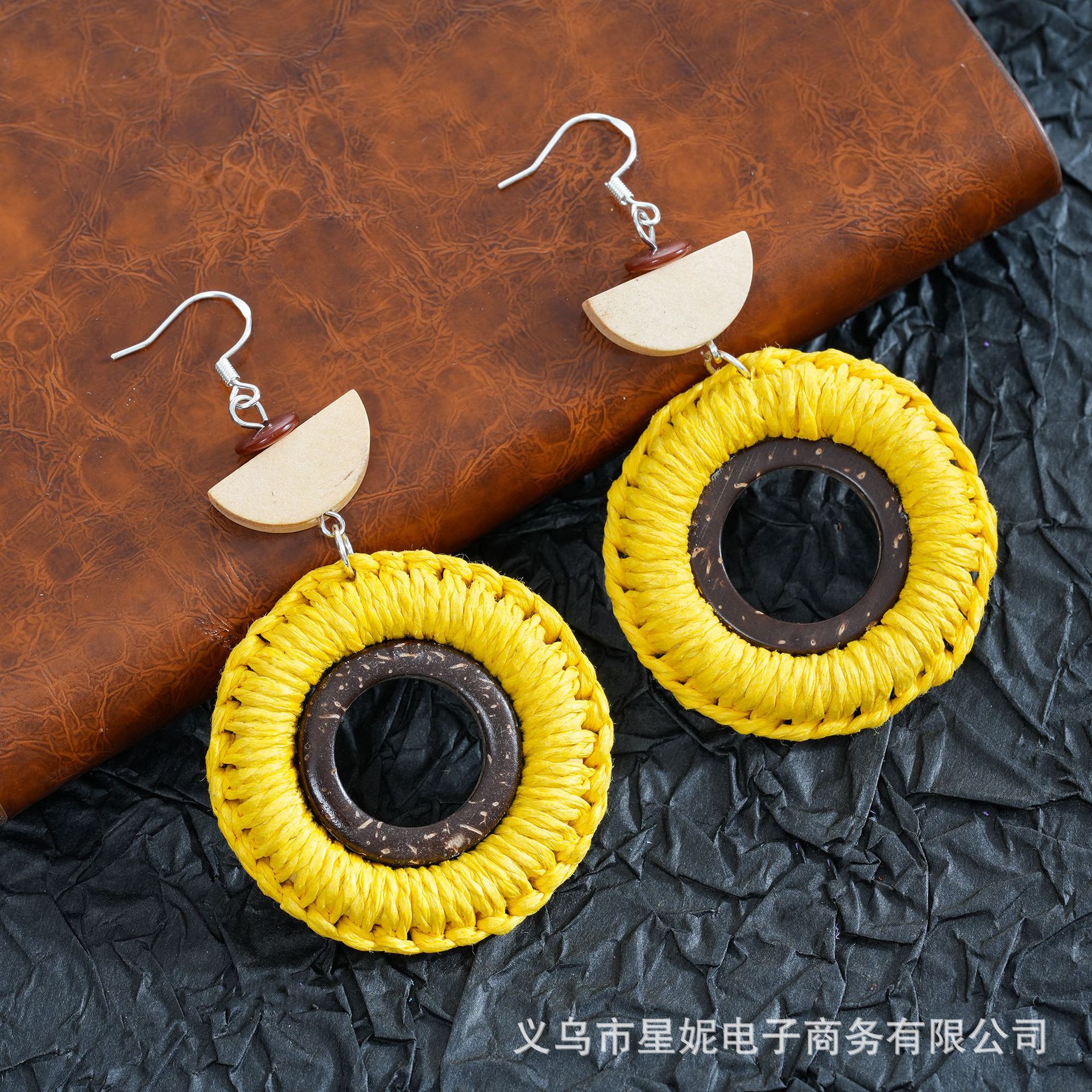 New best-selling Bohemian vacation style forest-themed grass and rattan woven handcrafted earrings, high-end retro ethnic style earrings Application Scenario