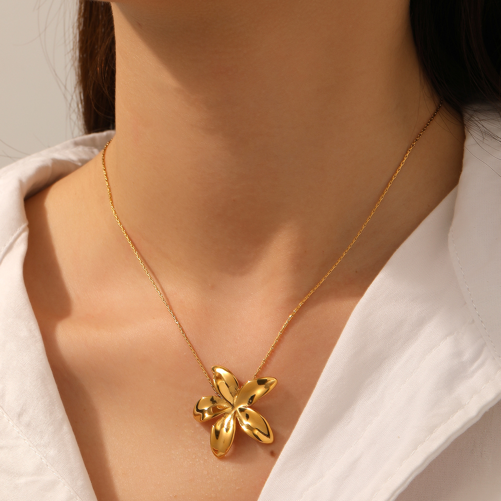 花朵个性自然新款不锈钢轻奢潮流吊坠不掉色高级感小众项链